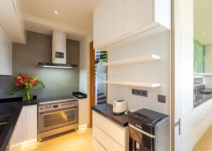 Spf100, Sun Paradise Found ウルワツ